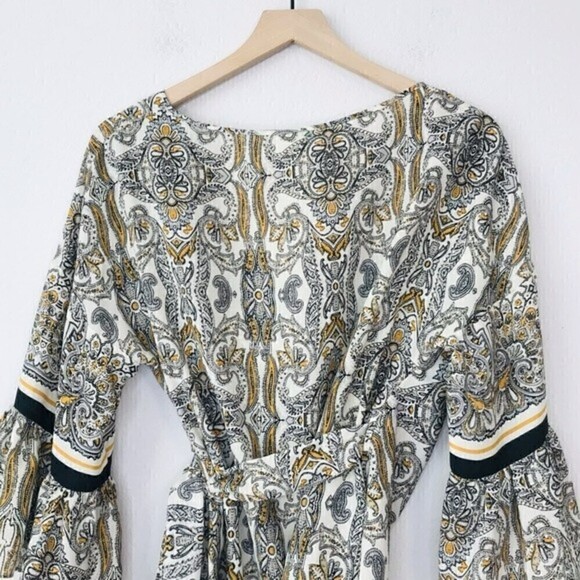 New! Max Studio Bohemian Floral Paisley Wrap Bell Sleeve Blouse Top - Picture 4 of 8
